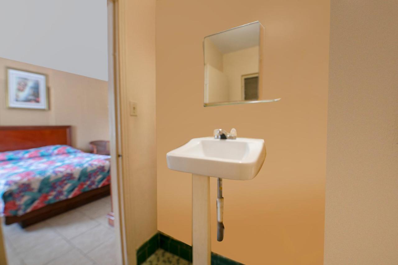 Hotel O Near Fanning Springs State Park Us Hwy 98 Old Town المظهر الخارجي الصورة