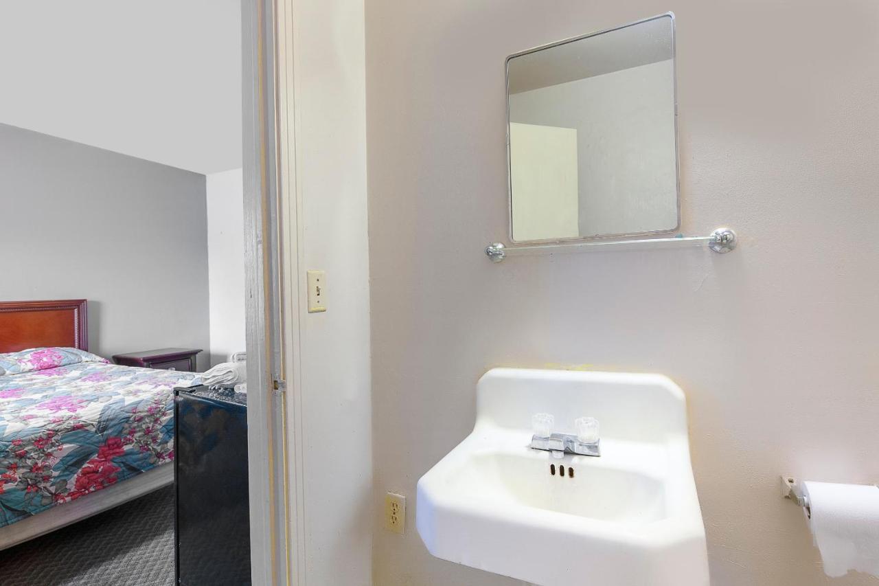 Hotel O Near Fanning Springs State Park Us Hwy 98 Old Town المظهر الخارجي الصورة