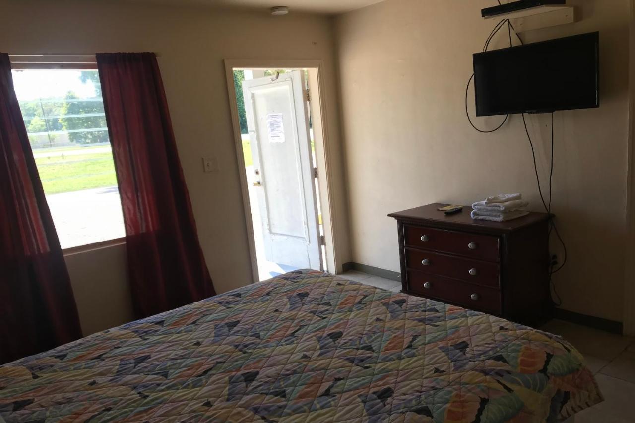Hotel O Near Fanning Springs State Park Us Hwy 98 Old Town المظهر الخارجي الصورة
