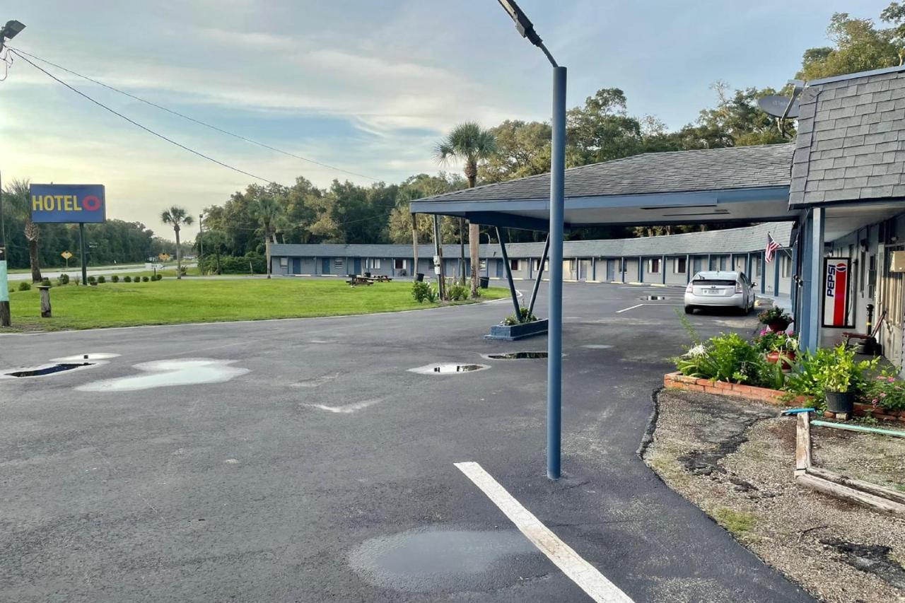 Hotel O Near Fanning Springs State Park Us Hwy 98 Old Town المظهر الخارجي الصورة