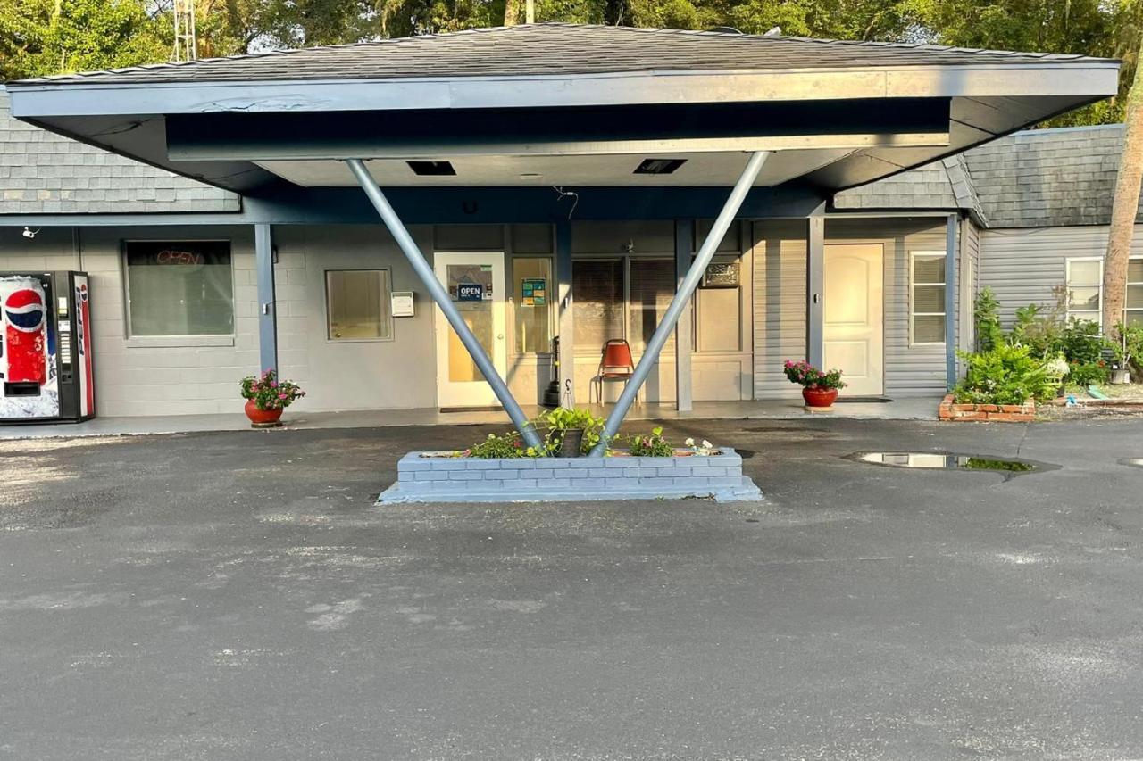 Hotel O Near Fanning Springs State Park Us Hwy 98 Old Town المظهر الخارجي الصورة