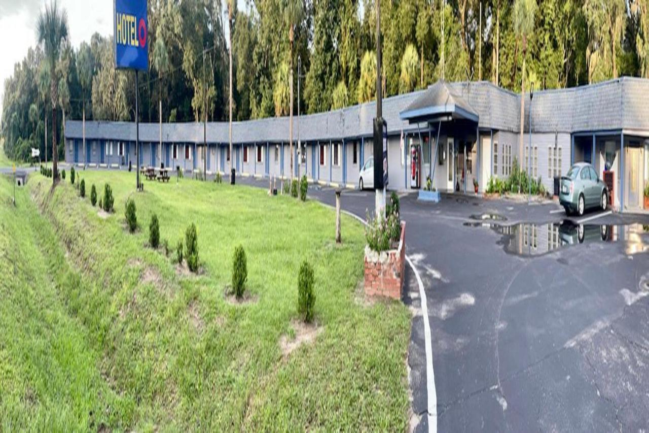 Hotel O Near Fanning Springs State Park Us Hwy 98 Old Town المظهر الخارجي الصورة